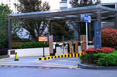 揭开“高性价比”标签 满江楼盘究竟诱人在哪里？—— 从停车场服务看品质细节